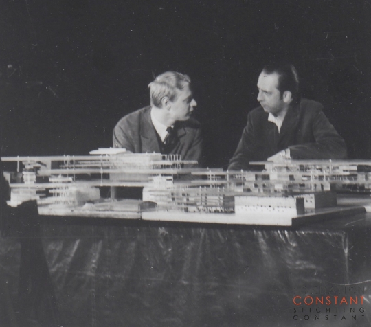 Constant Nieuwenhuys and Simon Vinkenoog, 1962