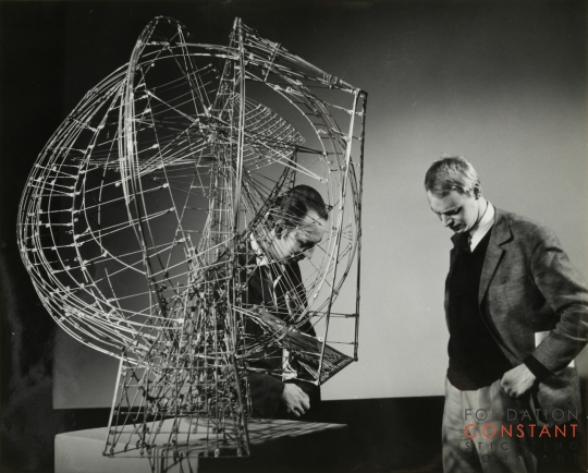 Constant Nieuwenhuys-TV recording with Simon Vinkenoog, 1962