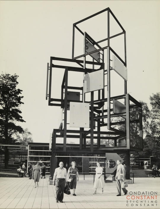 Monument voor de wederopbouw E55 R'dam, 1955