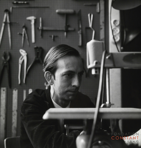 Constant Nieuwenhuys-Working in his studio on the Henri Polaklaan in Amsterdam, 1959