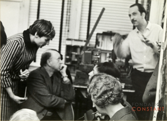 Constant Nieuwenhuys-Visit Nicolas Schöffer, 1963