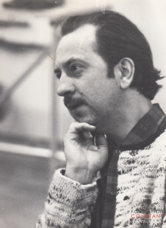 Portrait of Constant listening 