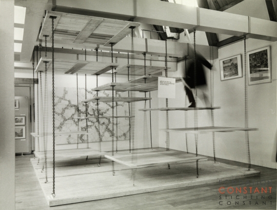 Constant Nieuwenhuys-Ludieke trap, 1969