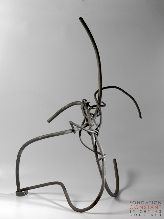 Constant Nieuwenhuys-Vertrikte vogel, 1947