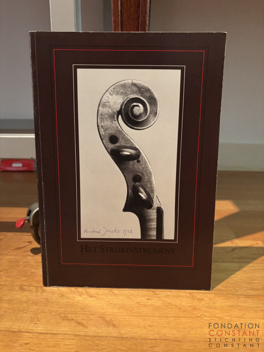 1982 Het Strijkinstrument