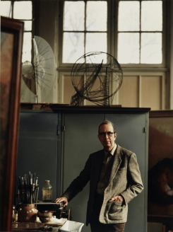 Constant at his studio Wittenburg, 1991 | Photo Friso Keuris