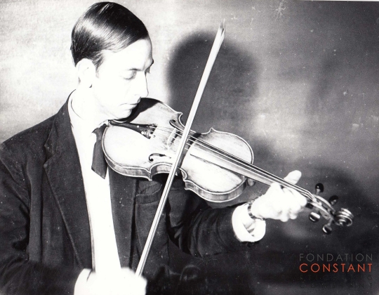 Constant playing violin
