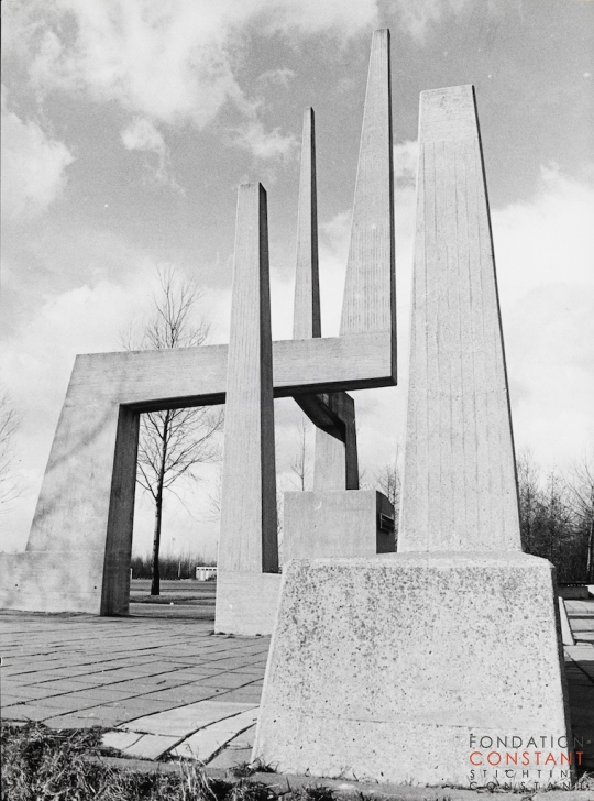 Constant Nieuwenhuys-De poort van Constant, 1963
