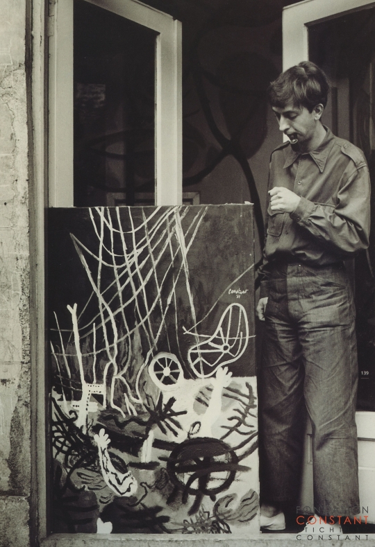 Constant Nieuwenhuys with Terre brulée, 1951, photo Violette Cornelisse