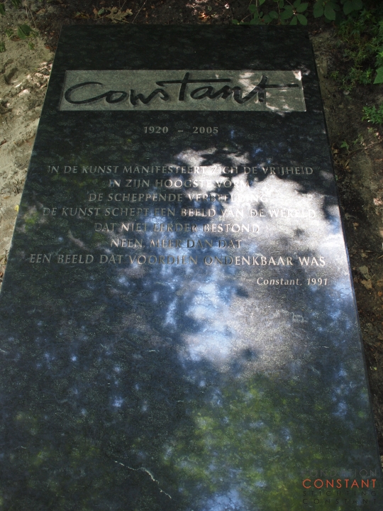 Grave Constant Nieuwenhuys at Zorgvlied, photo: 2013