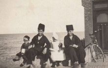 Constant and Jan in traditional Dutch costumes