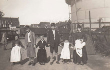 Constant and Jan in traditional Dutch costumes