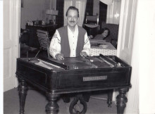 Constant playing the cymbalom at  Jenö Horvath his home