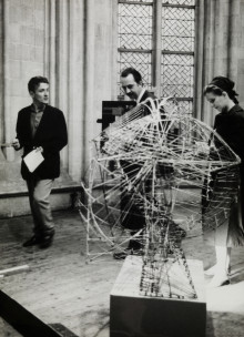 Nic Tummers Constant en Nel op tentoonstelling in Maastricht, op de voorgrond Ruimtecircus, 1965