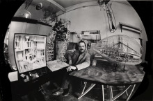 Constant amongst his models, 1968 ca | Photo: Nico Koster