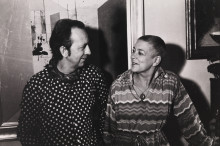 Constant and Fanny in front of painting Japans Theehuis, ca 1977