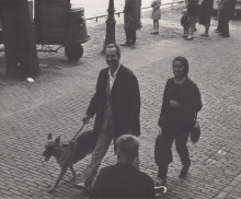 Constant, Nel and Hert walking outside