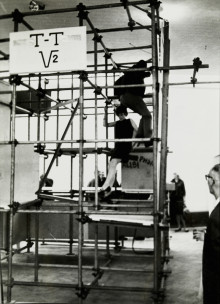 Constant Nieuwenhuys-T-T √2, 1965